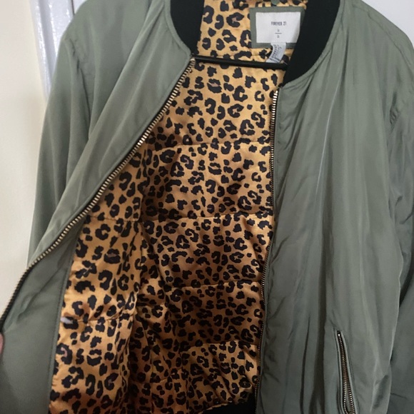 Forever 21 Jackets & Blazers - Forever 21 Bomber Jacket
